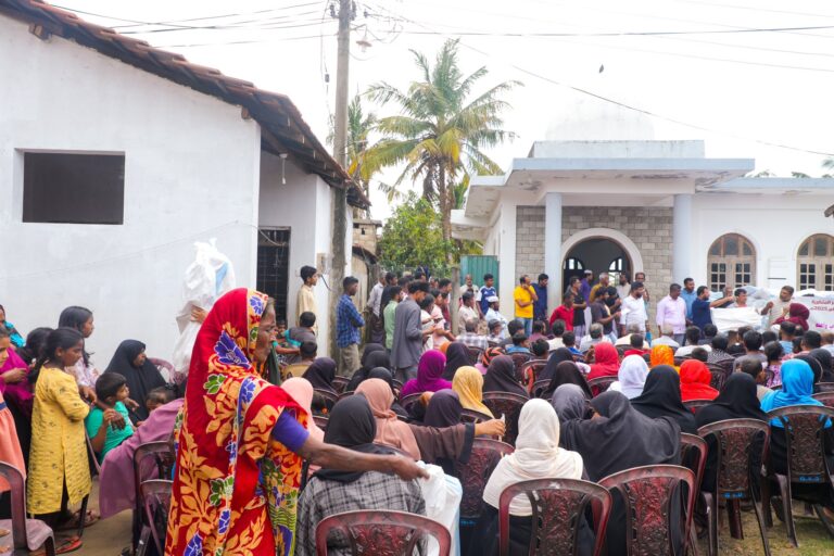 புத்தளம், மாதம்பே பிரதேசத்தில் வெள்ளத்தால் பாதிக்கப்பட்ட மக்களுக்கு நிவாரணம் வழங்கி வைப்பு!