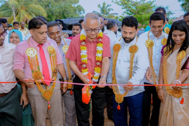அறுகம்பையில் அம்பாறை மாவட்ட கண்காட்சி மற்றும் கலாச்சார இசை நிகழ்ச்சி