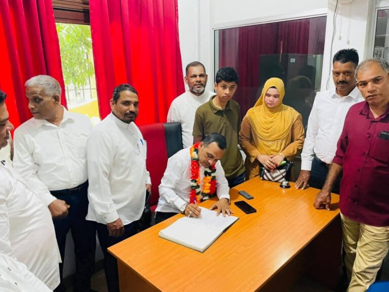 இறக்காமம் உதவித் தவிசாளராக கே.எல்.சமீம் ஏகமனதாக தெரிவு..!