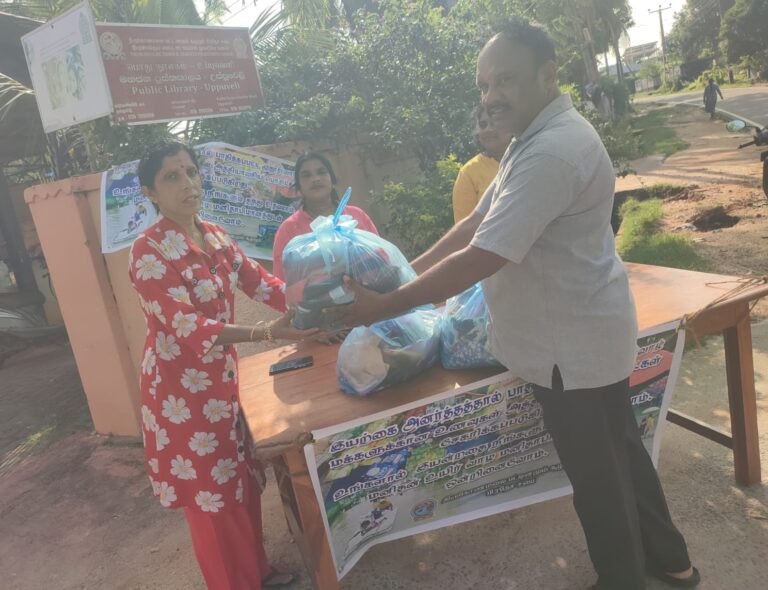 வெருகல் மூதூர்  பிரதேச மக்களுக்கு  தமிழர் சமூக ஜனநாயகக் கட்சியினால் உலர்உணவுப் பொருட்கள்..!