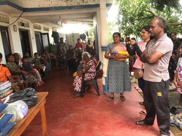 ஒல்லிக்குள மக்களுக்கு உதவும் பொற்கரங்கள் உதவி