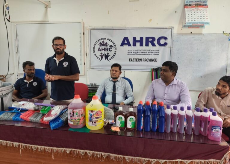 மூதூர் வலயக் கல்வி  அலுவலகத்திற்குட்பட்ட 36 பாடசாலைகளை துப்பரவு செய்வதற்க்கான  பொருட்கள்  வழங்கப்பட்டுள்ளது..!