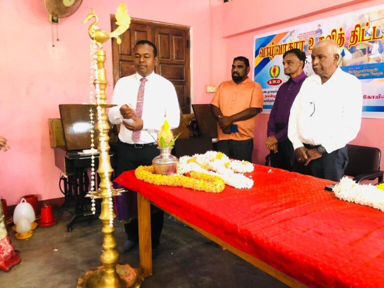 பழுகாமம் திலகவதியார் இல்ல பழைய மாணவர்க்கு வாழ்வாதார உதவி