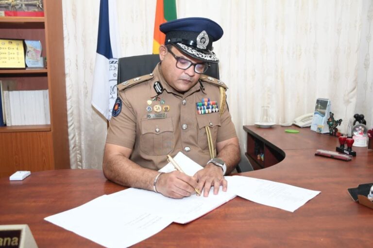 மட்டக்களப்பு  மாவட்ட புதிய பிரதி பொலிஸ்மா அதிபராக (DIG)  கே.எம்.யூ  பிரதீப்