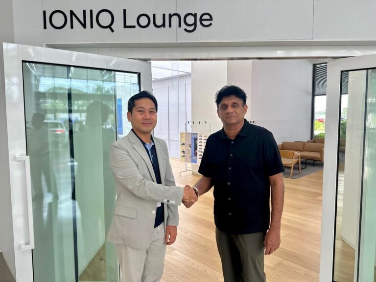 சிங்கப்பூர் ஹூண்டாய் மோட்டார் குழும புத்தாக்க மையத்திற்கு எதிர்க்கட்சித் தலைவர் சஜித் பிரேமதாச விஜயம்.