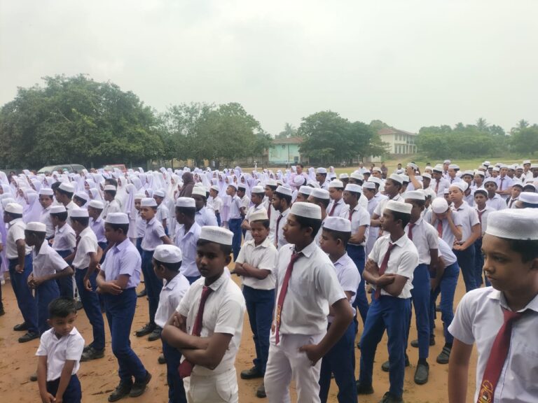 சம்மாந்துறையில் பேரிடருக்கு பின்னரான சுகாதாரம்! மூன்று நாள் வேலைத்திட்டம் ஆரம்பம்