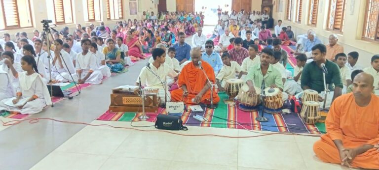 சுவாமி விவேகானந்தரின் 164வது ஜெயந்தி விழாவில் சுவாமி நீலமாதவானந்தா ஜீ