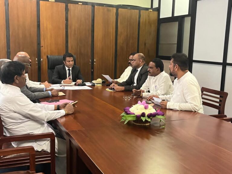 சுகாதார அமைச்சருக்கும் இலங்கைத் தமிழ் அரசுக் கட்சியின் பாராளுமன்றக் குழு உறுப்பினர்களுக்கும் இடையில் கலந்துரையாடல்!