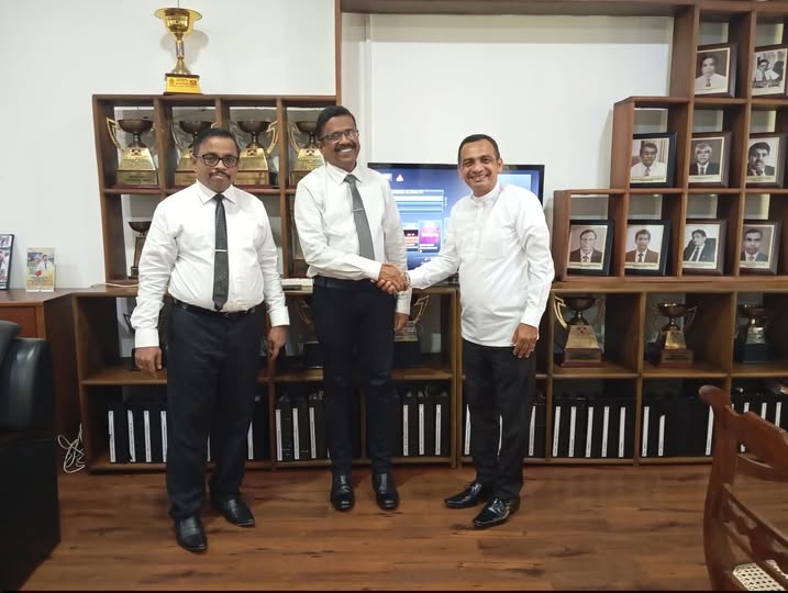 இறக்காமம் பிரதேச அபிவிருத்தி குறித்து உப தவிசாளர் எல் சமீம் மாவட்ட அரசாங்க அதிபருடன் சந்திப்பு