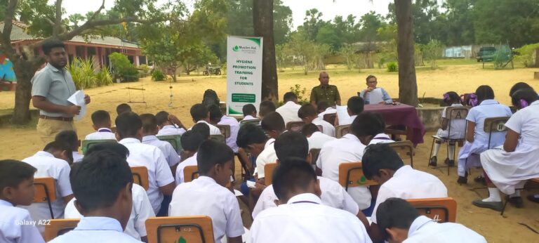 பாடசாலை மாணவர்களுக்கு கை கழுவும் சுகாதார விழிப்புணர்வு