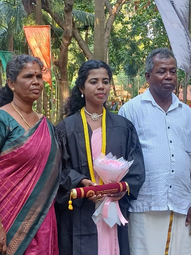 நாவிதன்வெளி பிராந்தியத்தில் முதல் சட்டத்தரணி ஜனுஷா!