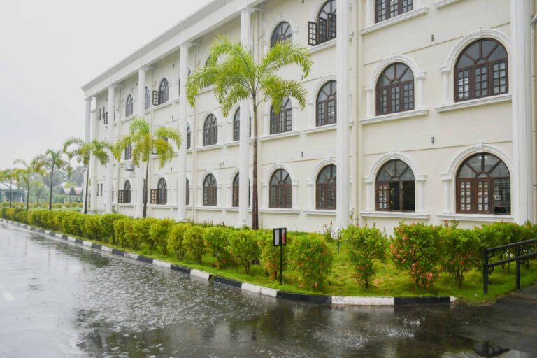 மட்டக்களப்பில் அதிகபட்சமாக 128.9  மில்லி மீற்றர் மழை விழ்ச்சி பதிவு!