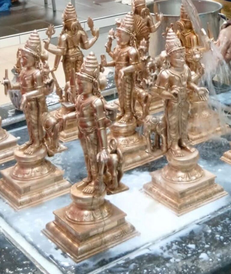 சுவிஸ் நாட்டிலிருந்து திருகோணமலை மாவட்ட எல்லையோர கிராமங்களில் உள்ள ஆலயங்களுக்கு  உலோக விக்கிரகங்கள் அனுப்பி வைப்பு!