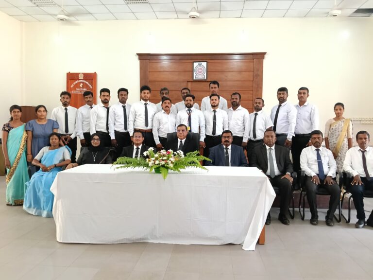 இலங்கை பிரதம நீதியரசர் முல்லைத்தீவு மாவட்ட நீதிமன்றத்திற்கு விஜயம்