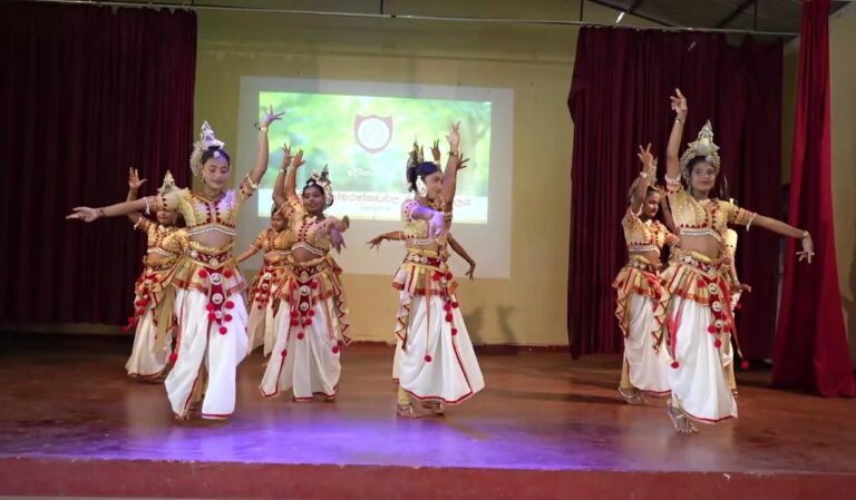 கிழக்கு ஆளுனரால் கல்வி க்கான ஆய்வகம் மற்றும் வகுப்பரை கட்டிடம் திறந்து வைப்பு