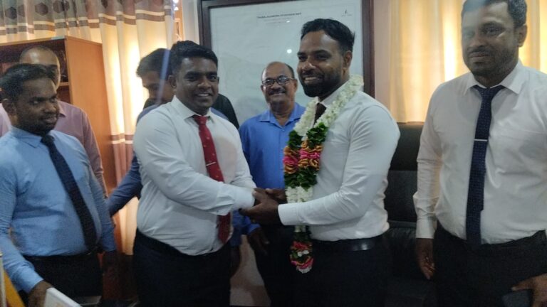 தம்பலகாமம் புதிய பிரதேச செயலாளராக சதிசேகரன் பதவியேற்பு!