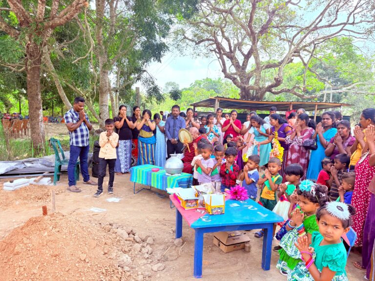 பட்டிப்பளை பிரதேச செயலக பிரிவில் மாதிரி பாலர் பாடசாலையின் அடிக்கல் வைக்கும் நிகழ்வு