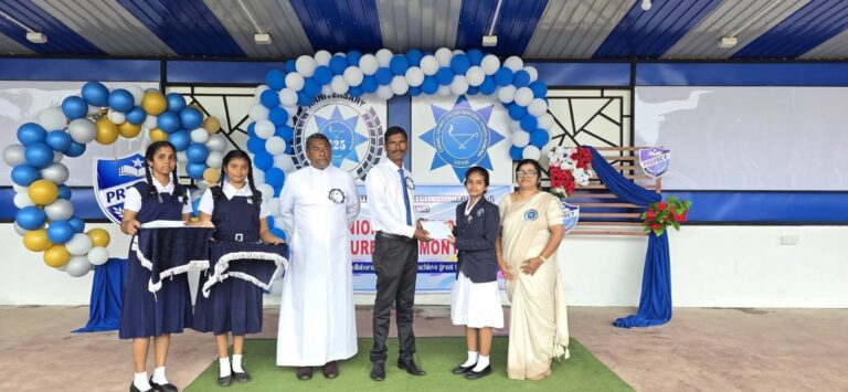 கார்மேல் பத்திமா கல்லூரியில் மாணவர் தலைவர்களுக்கு கௌரவிப்பு மற்றும் சின்னம் சூட்டும் நிகழ்வு