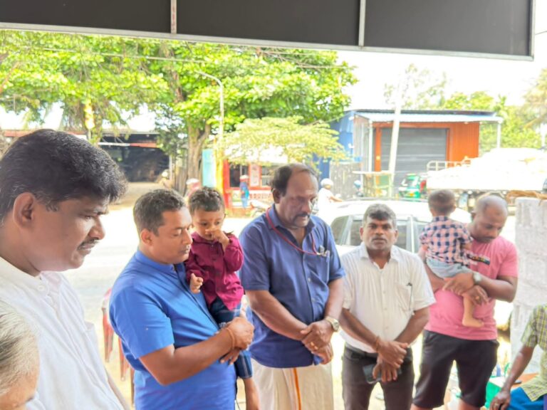 ஆயுர்வேத வைத்திய துறையின் யூனானி வைத்தியத்தை காரைதீவுக்கு கொண்டு வந்தவர் இளம் வைத்தியர் திருமதி டெலக்சனா உமாரமணன்