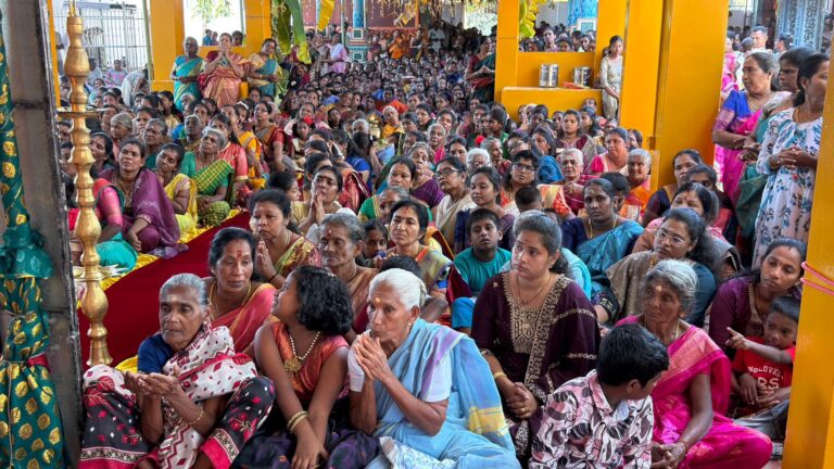 காரைதீவு கண்ணகை யின் பகல் சடங்கு பூஜை