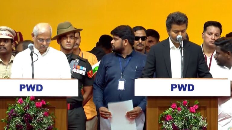 சரித்திரம் படைத்து தமிழக முதல்வரானார் விஜய்!