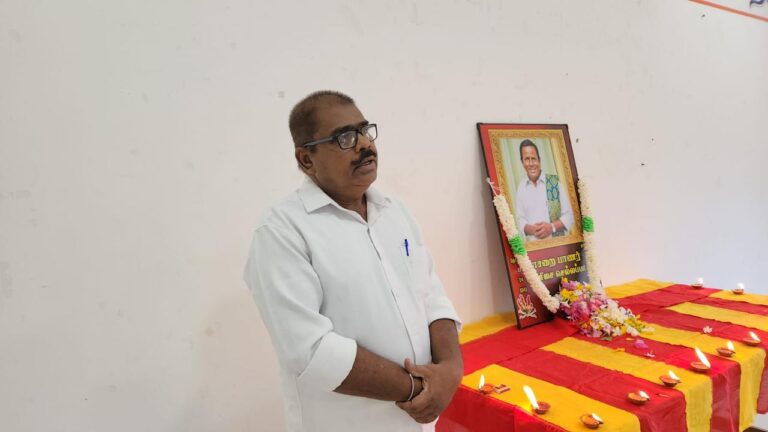 ஈழவிடுதலைப் போராட்டத்தில் உந்து சக்தியாக எழுச்சிப் பாடல்களை பாடியவர் தேனீசை செல்லப்பா.