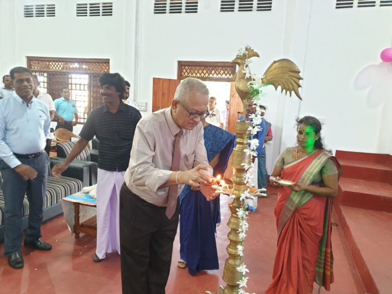 ஆளுநரால் பெரியநீலாவணையில் கலை மற்றும் கலாசார மேம்பாட்டு மையம் திறந்துவைப்பு!