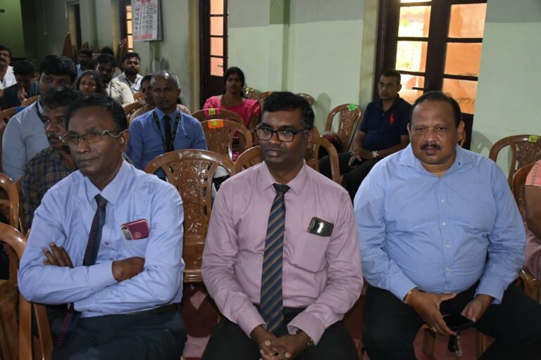 மட்டக்களப்பு மாநகர எல்லைக்குட்பட்ட வர்த்தக நிலைய உரிமையாளர்களுக்கான அனர்த்த முகாமைத்துவம் மற்றும் தீ பாதுகாப்பு விழிப்புணர்வு நிகழ்வு