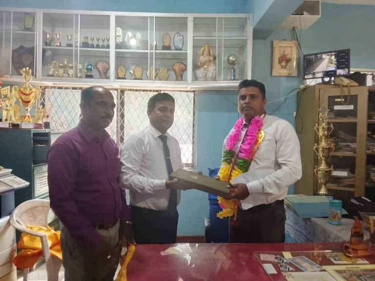 இரண்டு பாடசாலைகளுக்கு அதிபர்கள் நியமனம் களத்தில் தவிசாளர் வினோ.