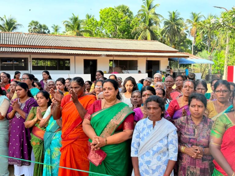 மாவடியில்சித்திரத்தேர் வெள்ளோட்டம்
