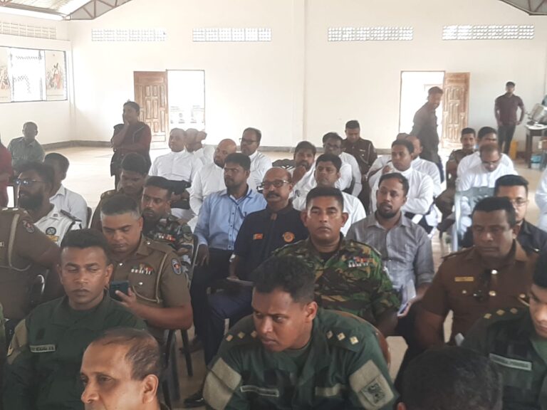 மடு அன்னையின் ஆவணித் திருவிழாவுக்கு பக்தர்கள் அதிகரிப்பால் சேவைகள் விஸ்தரிக்க  இரண்டாவது  கலந்துரையாடலpல் தீர்மானம்.