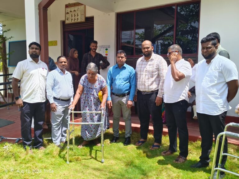 வாழைச்சேனையில் முதியோர்களுக்கு கட்டில், மெத்தை வழங்கும் நிகழ்வு