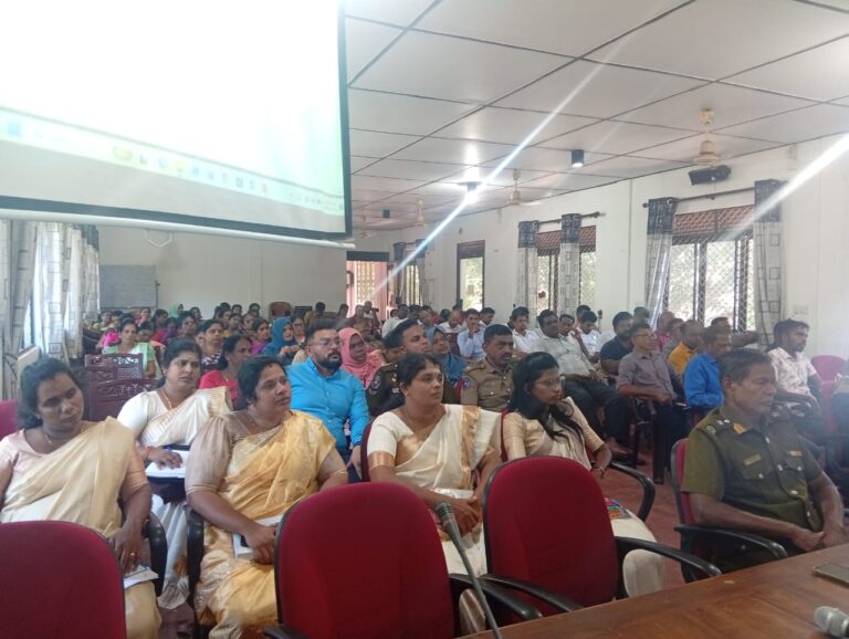 ஆரையம்பதியில் எல்- நினோ காலநிலை மாற்றம் மற்றும் எதிர்கொள்ளவிருக்கும் வடகீழ் பருவப் பெயர்ச்சிக் காலநிலைக்கு தயார் படுத்தல்