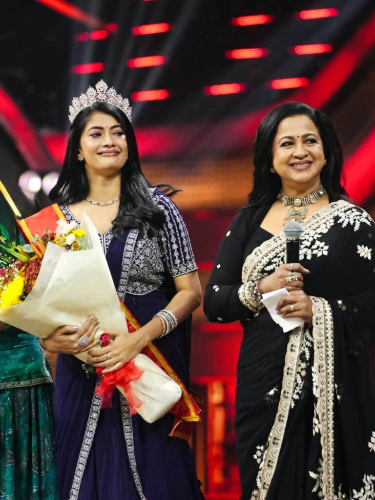 இந்தியாவில் வெற்றிக்கொடி நாட்டிய சீ தமிழ் மகாநடிகை காரைதீவு  நிவேதிகா இலங்கை வருகை!