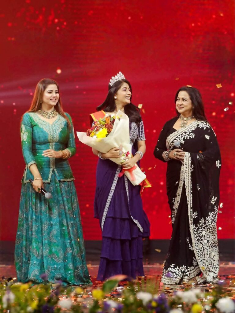 இந்தியாவில் வெற்றிக்கொடி நாட்டிய சீ தமிழ்  மகாநடிகை காரைதீவு  நிவேதிகா இலங்கை வருகை!