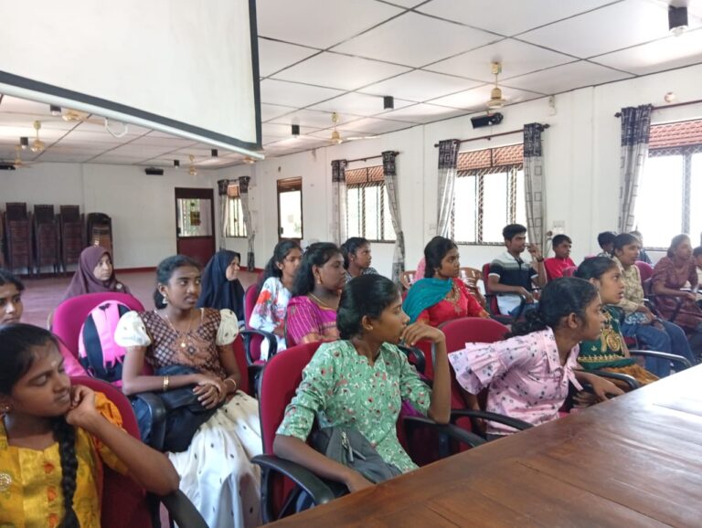 மண்முனைப்பற்று பிரதேச சிறுவர் சபை  கூட்டமும், விழிப்புணர்வு நிகழ்வும்