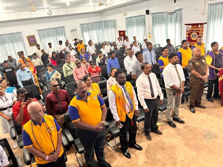 நேற்று கல்முனையில் சிறப்பாக நடைபெற்ற  சர்வதேச வெண்பிரம்பு தினம்