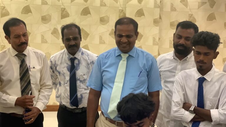 கையடக்க தொலைபேசி திருத்தும் பயிற்சியை நிறைவு செய்த மாணவர்களுக்கு சான்றிதழ் வழங்கி வைப்பு.