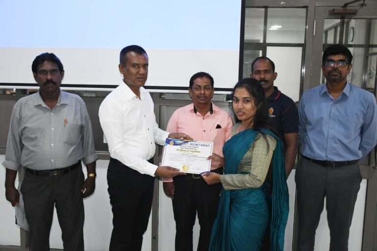 கணினி பயிற்சி நெறியை நிறைவு செய்த மாணவர்களுக்குச் சான்றிதழ்கள் வழங்கி வைப்பு